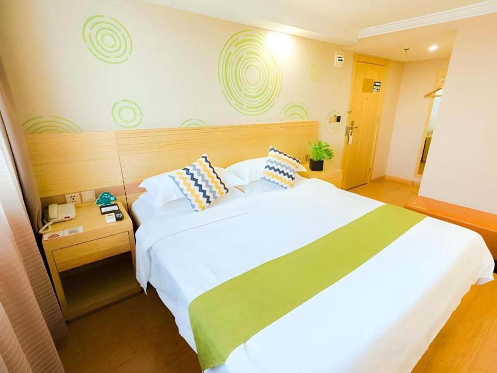 Greentree Inn Shanghai Guangxin Road Tongji Hospital Express Hotel Exterior photo